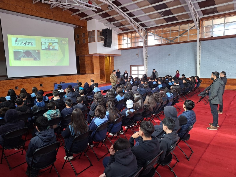 Charla de Carabineros